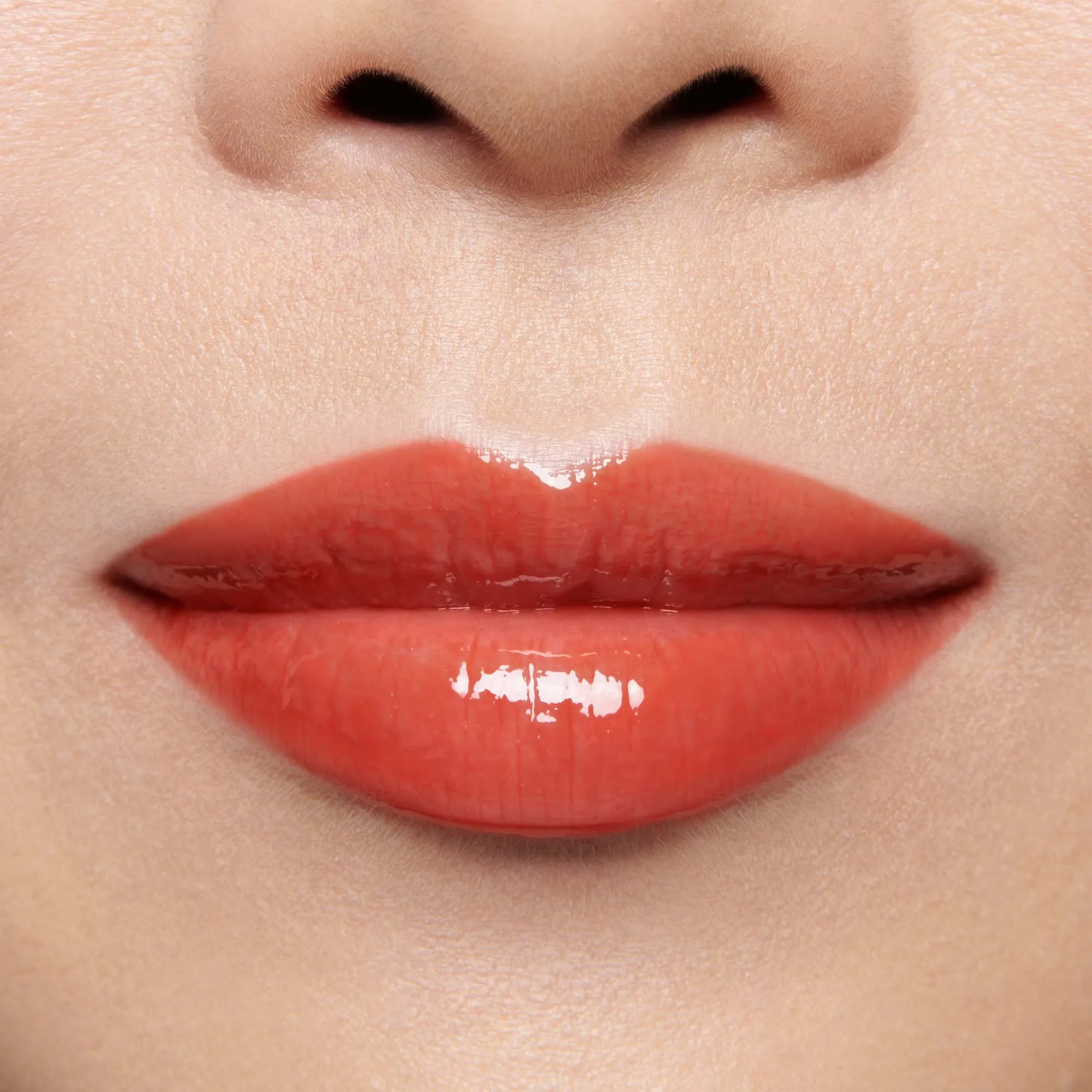 Dragon (Gloss Embrace Lip Gloss)