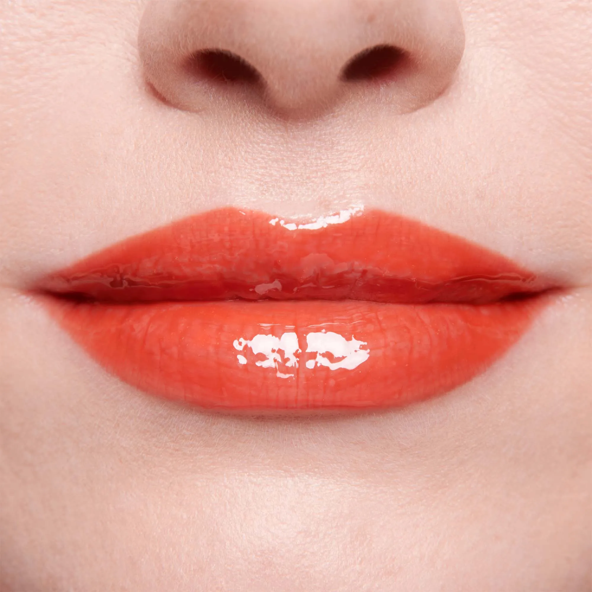 Dragon (Gloss Embrace Lip Gloss)