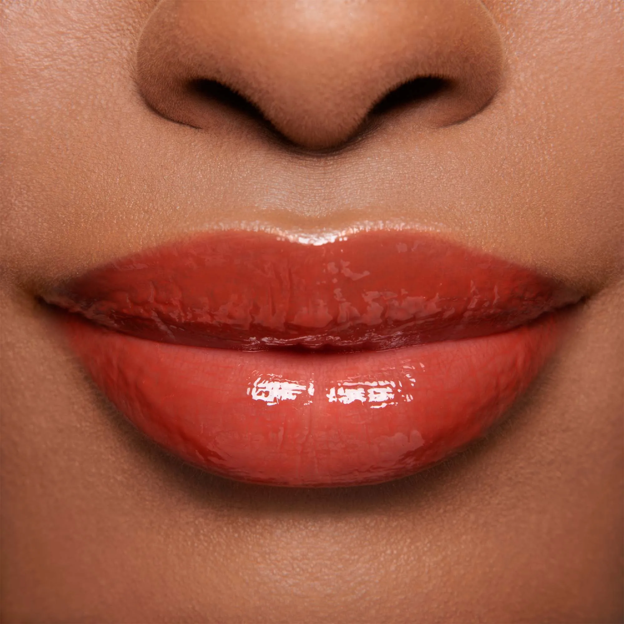 Dragon (Gloss Embrace Lip Gloss)