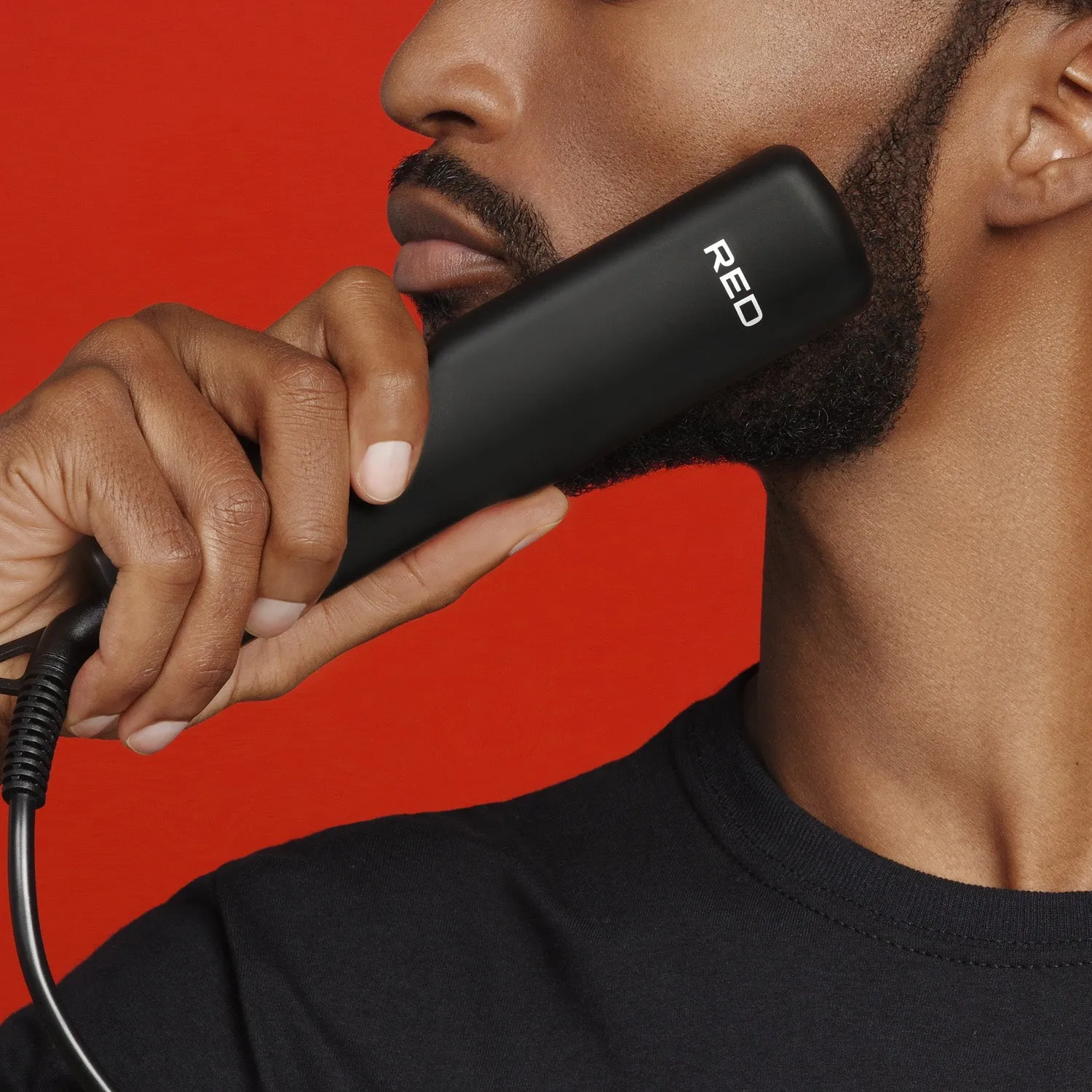Red by Kiss Beard & Hair Straightener